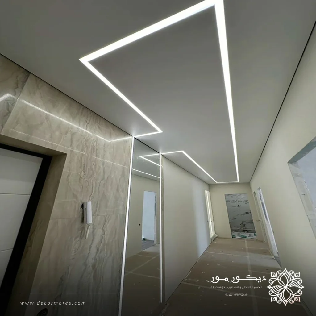 ديكورات انارة سقفية