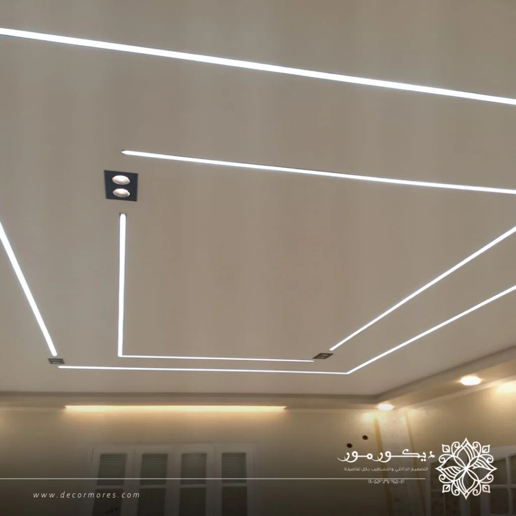 أشكال الإضاءة في السقف بمكة